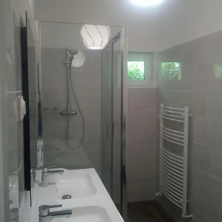B&B Hotes De 리부른